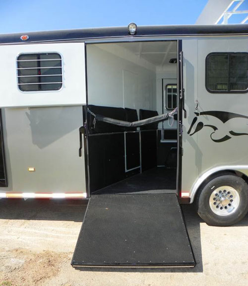 Double D Trailers horse trailer with side ramp