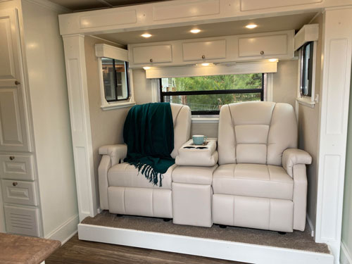 Custom living quarters horse trailer interior 