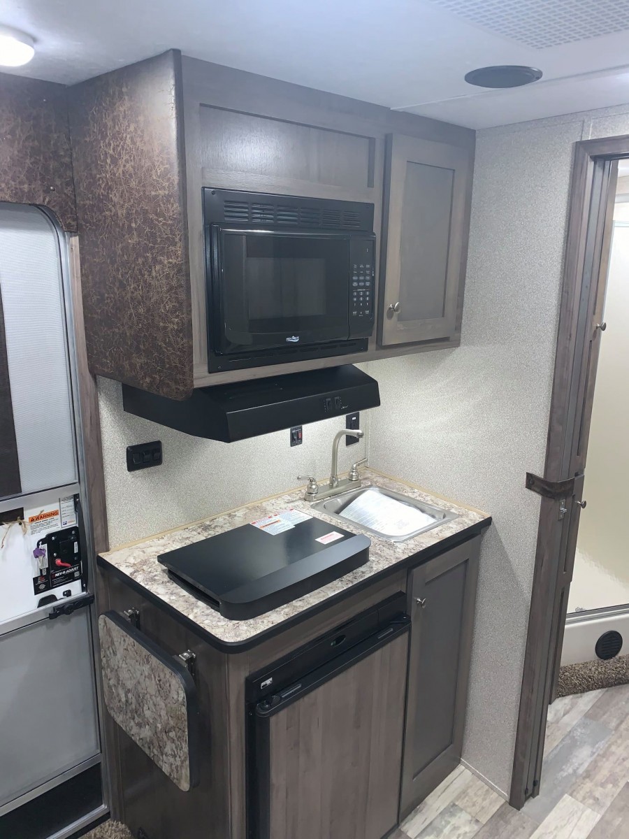 Rounded edges within the interior living quarters area of a Double D Trailer. 