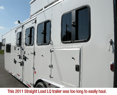Straight load horse trailer with living quarters