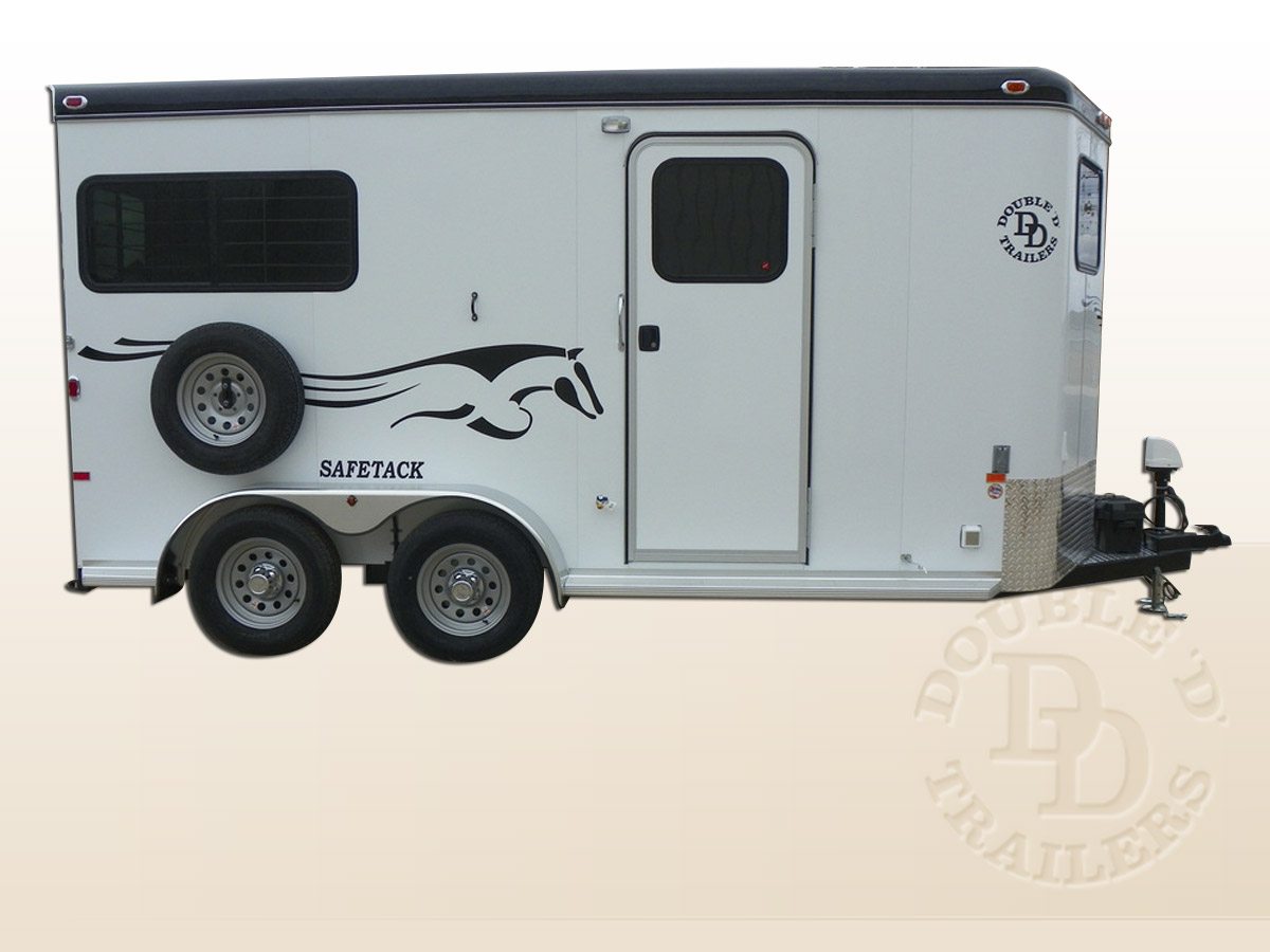 6 Reasons why a Single Horse Trailer is Perfect for You!