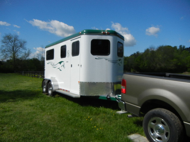 2 horse bumper pull trailer