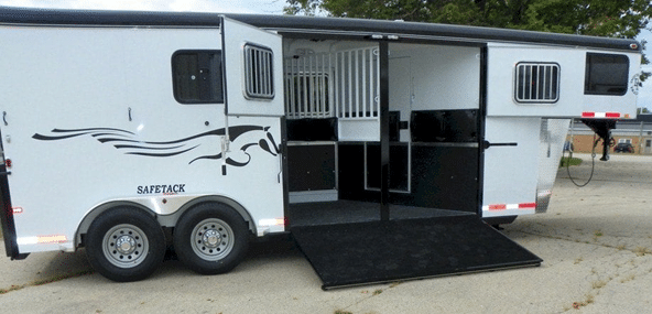 SafeTack Reverse horse trailer layout