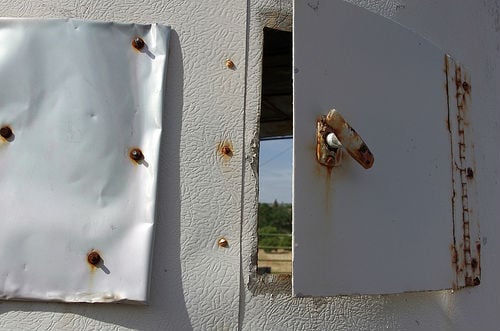 rust on horse trailer