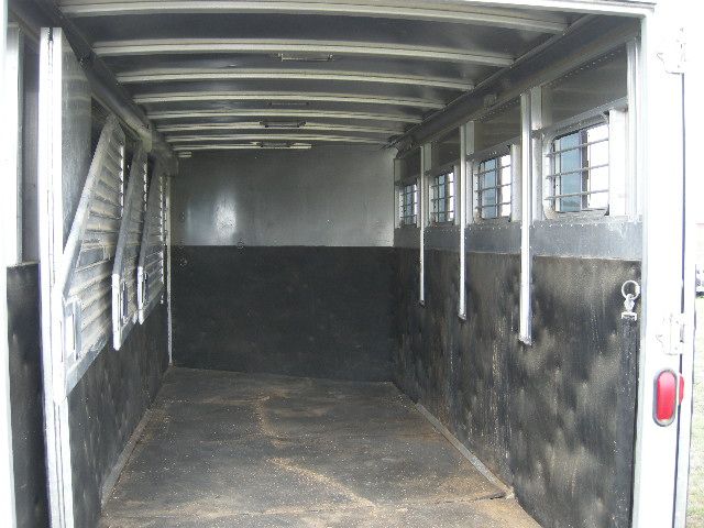 rust in aluminum horse trailer floor