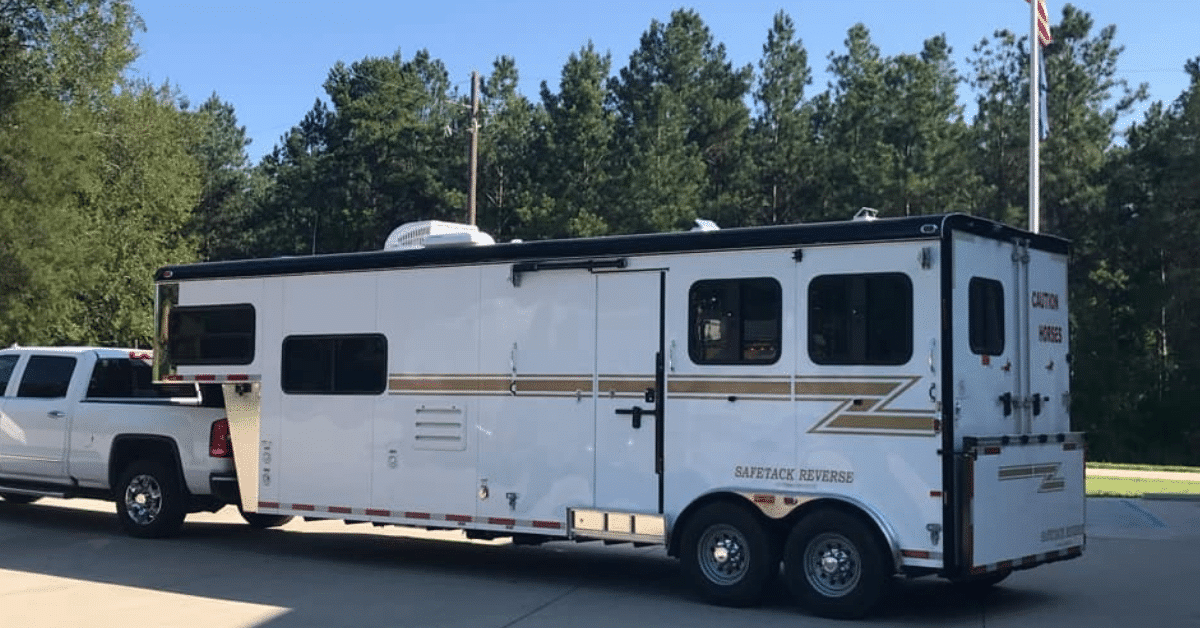 Best Draft Horse Trailer Gooseneck Trailer for Large Breeds