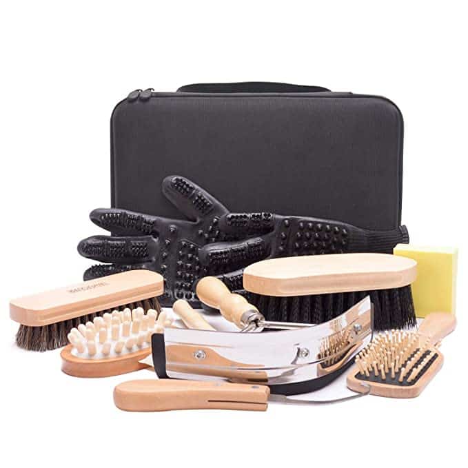 Long River Horse Grooming Kit 