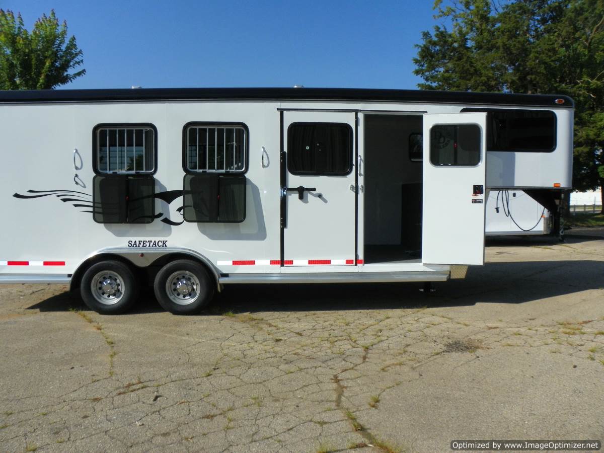 Satisfied Horse Trailer Customer Willow Alaska