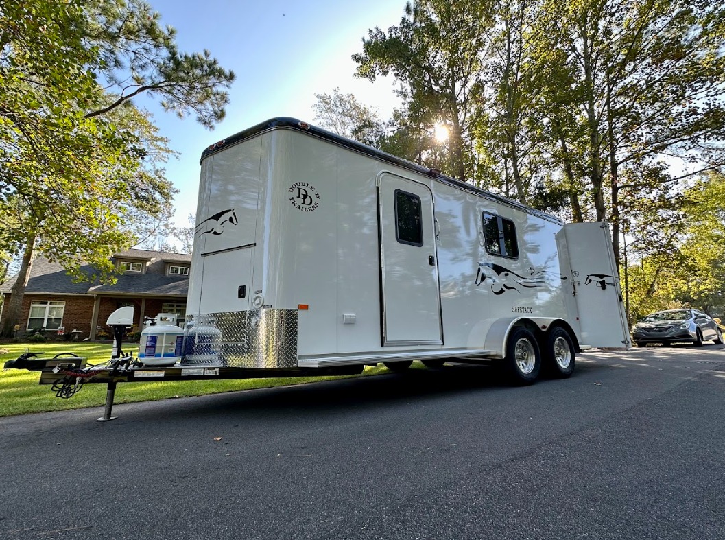 Double D Trailers 1-Horse LQ