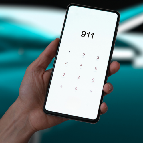 call 911 In a horse trailer accident, call 911 first.