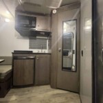 Interior SafeTack 1 Horse Bumper Pull with Living Quarters