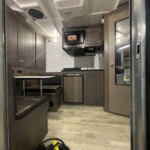 1 horse bumper pull with living quarters lq area