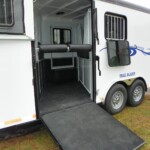 Double D Trailers 2-horse gooseneck trailer with side ramp door