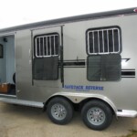 Drop down windows on 2 horse bumper pull horse trailer